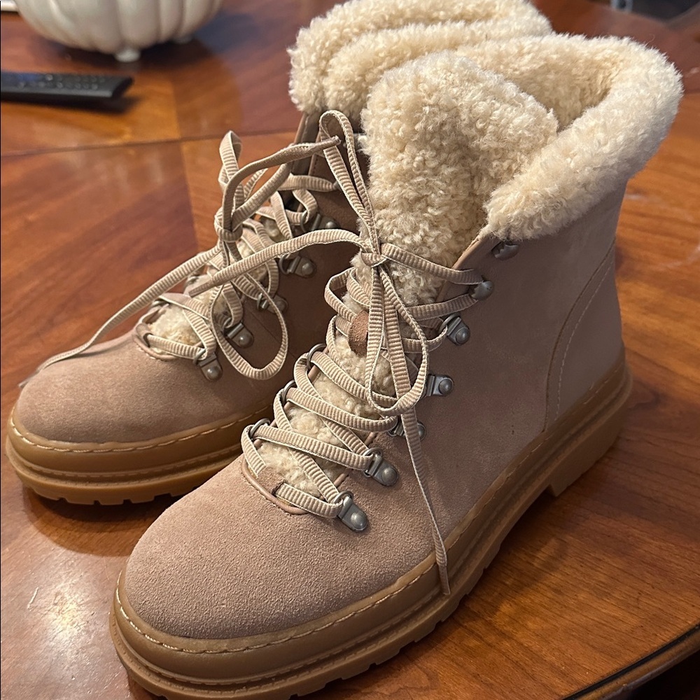 NWT Splendid Yvonne Ankle Shepa Fur lace up ankle boots - warm sand size 10 - Picture 2 of 9